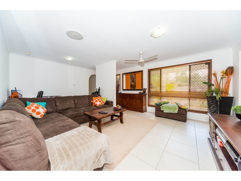 87 Wardoo Street, Southport QLD 4215