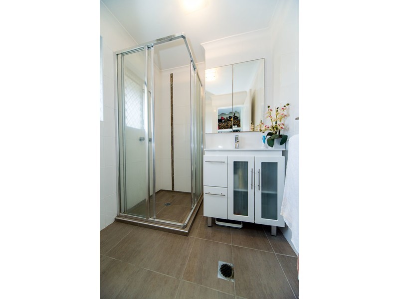 87 Wardoo Street, Southport QLD 4215