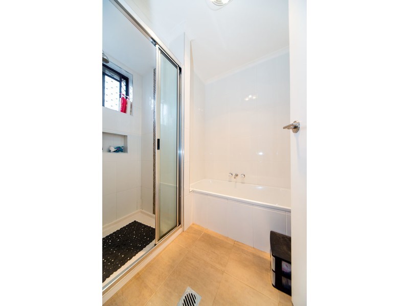 87 Wardoo Street, Southport QLD 4215