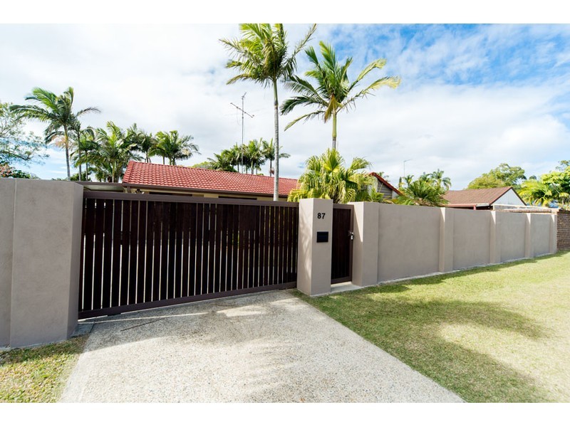 87 Wardoo Street, Southport QLD 4215