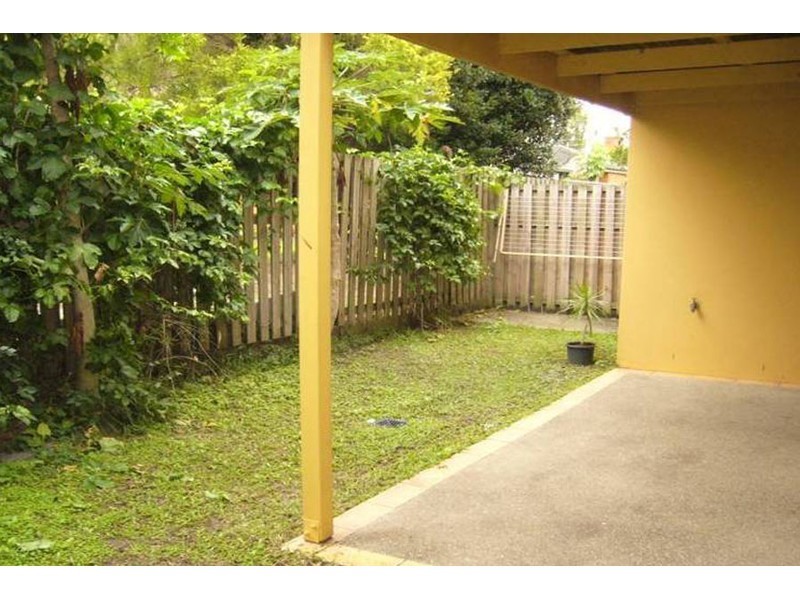 4/228 Queen Street, Southport QLD 4215