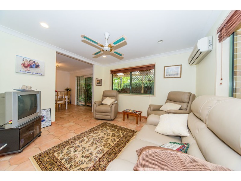 2/8 Billington Street, Labrador QLD 4215