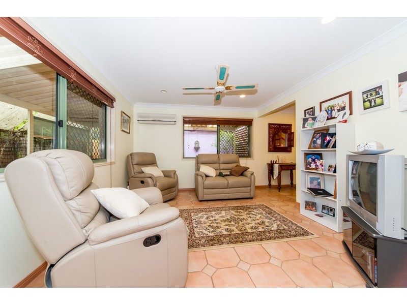 2/8 Billington Street, Labrador QLD 4215