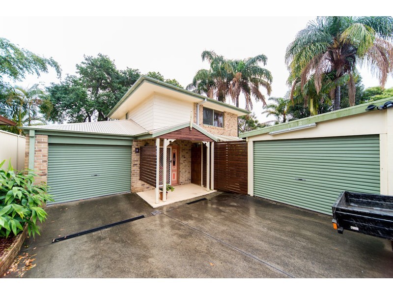 2/8 Billington Street, Labrador QLD 4215
