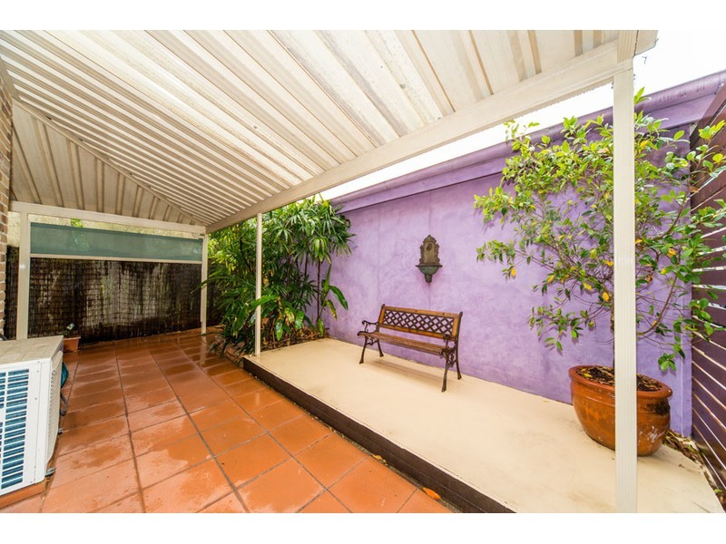2/8 Billington Street, Labrador QLD 4215