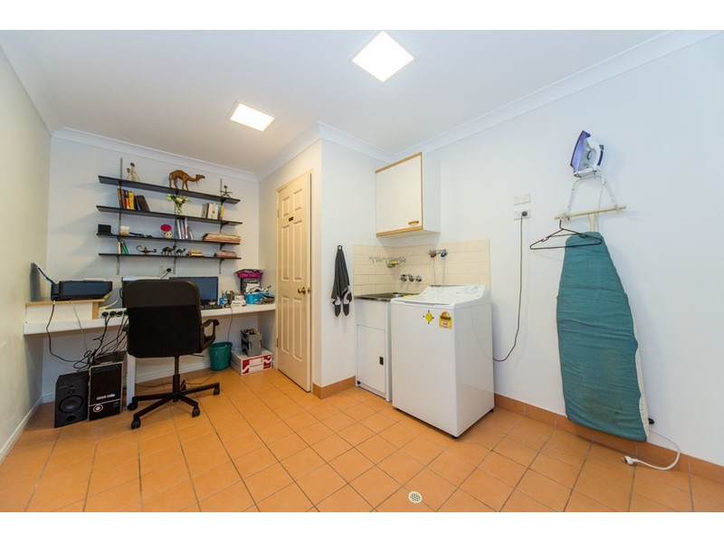 2/8 Billington Street, Labrador QLD 4215