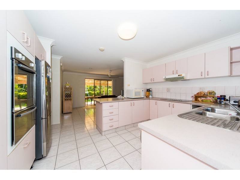 26 Crenshaw Court, Parkwood QLD 4214