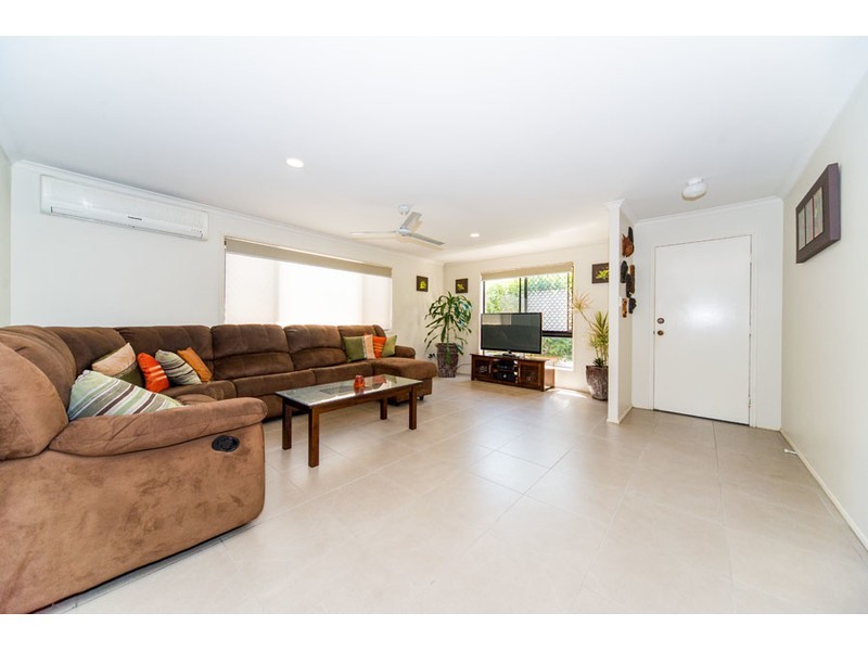 16 Drysdale Lane, Parkwood QLD 4214