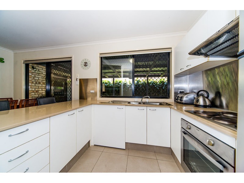 16 Drysdale Lane, Parkwood QLD 4214