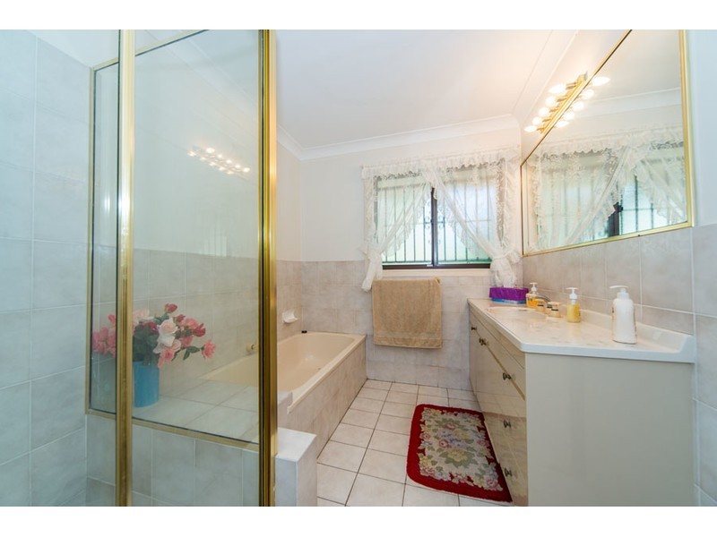 176 Napper Road, Parkwood QLD 4214