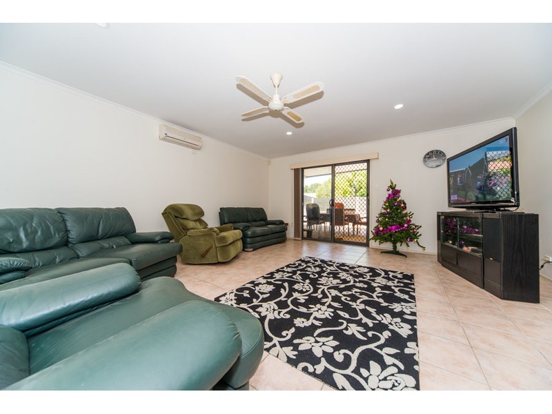 4 West Mountain Court, Parkwood QLD 4214