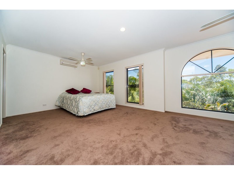 4 West Mountain Court, Parkwood QLD 4214