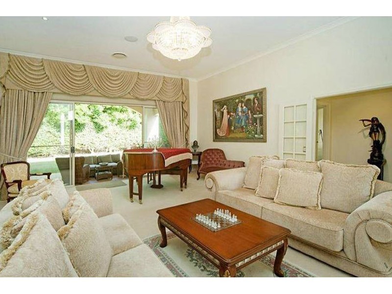 1605 Rosebank Way West, Hope Island QLD 4212