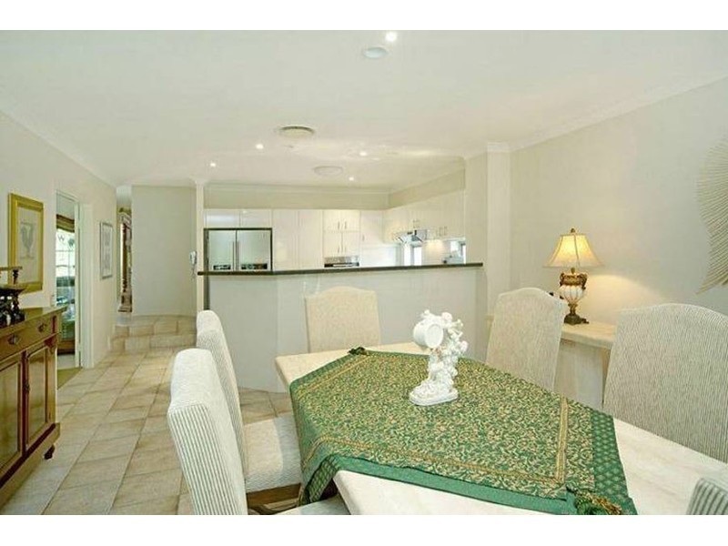 1605 Rosebank Way West, Hope Island QLD 4212