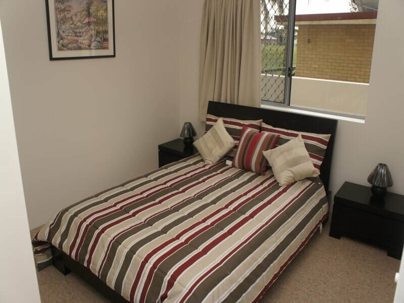 8/10 Ahern Street, Labrador QLD 4215