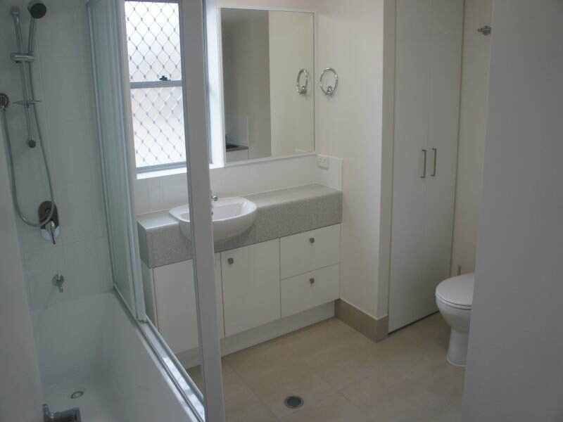 8/10 Ahern Street, Labrador QLD 4215