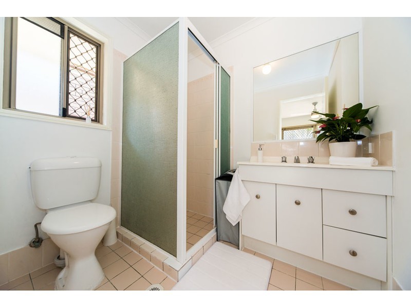 16 Strathalbyn Court, Parkwood QLD 4214