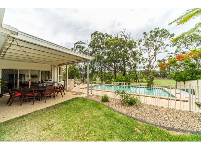 14 Ben Hogan Crescent, Parkwood QLD 4214