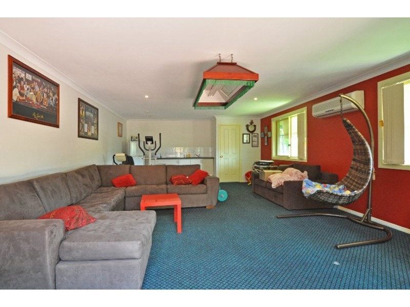 8 Sutton Court, Parkwood QLD 4214