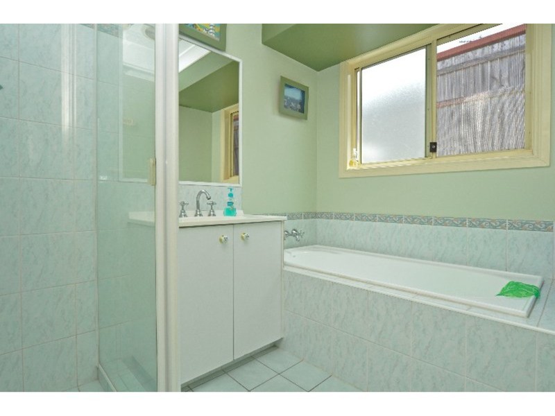 8 Sutton Court, Parkwood QLD 4214