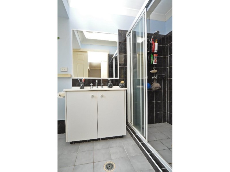 8 Sutton Court, Parkwood QLD 4214