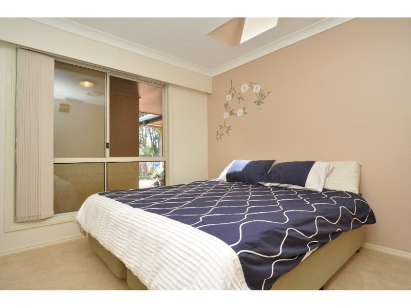 8 Sutton Court, Parkwood QLD 4214