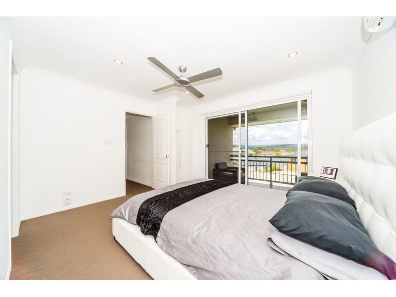 24 Respall Way, Arundel QLD 4214