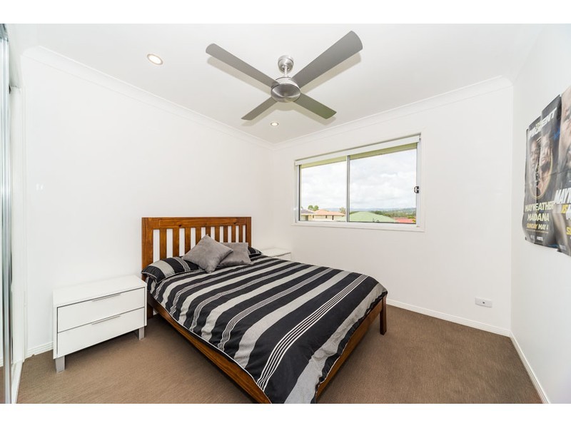 24 Respall Way, Arundel QLD 4214