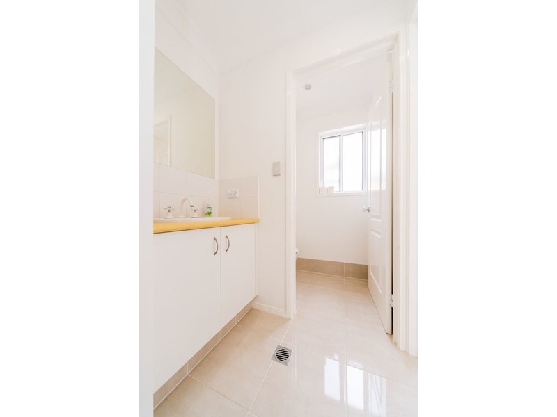 24 Respall Way, Arundel QLD 4214