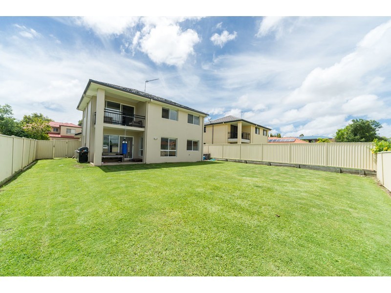 24 Respall Way, Arundel QLD 4214