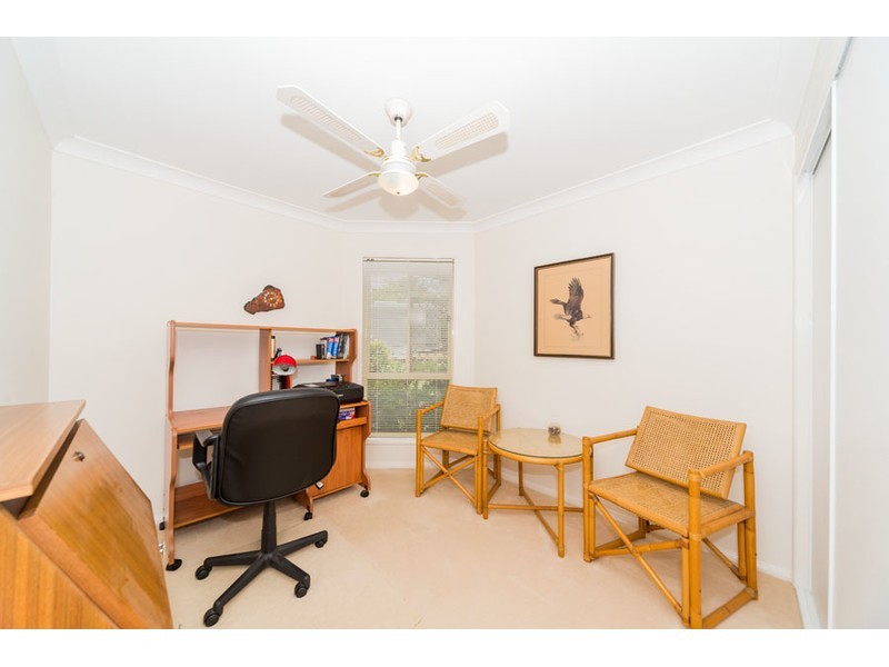8 Nottinghill Gate Drive, Arundel QLD 4214