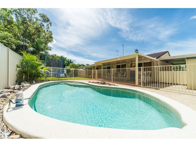 18 Floyd Court, Parkwood QLD 4214