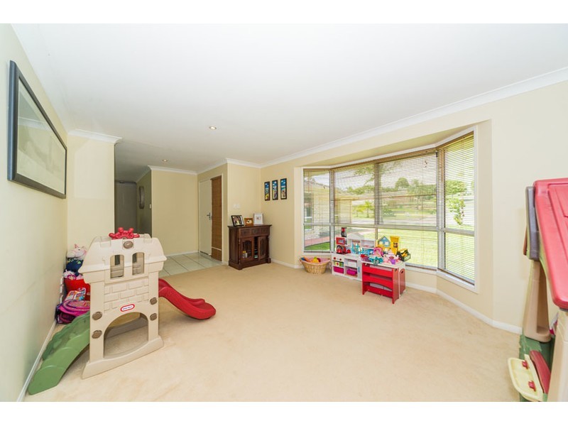 18 Floyd Court, Parkwood QLD 4214