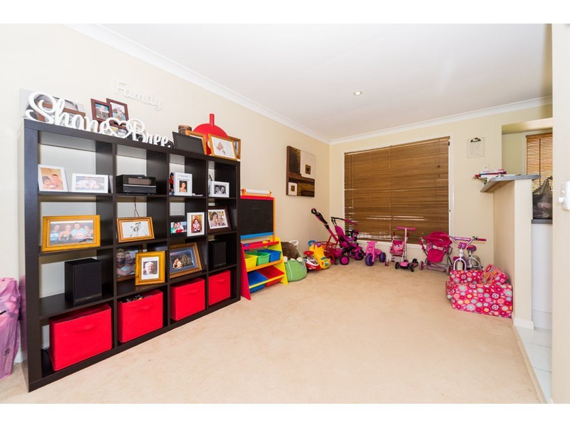 18 Floyd Court, Parkwood QLD 4214