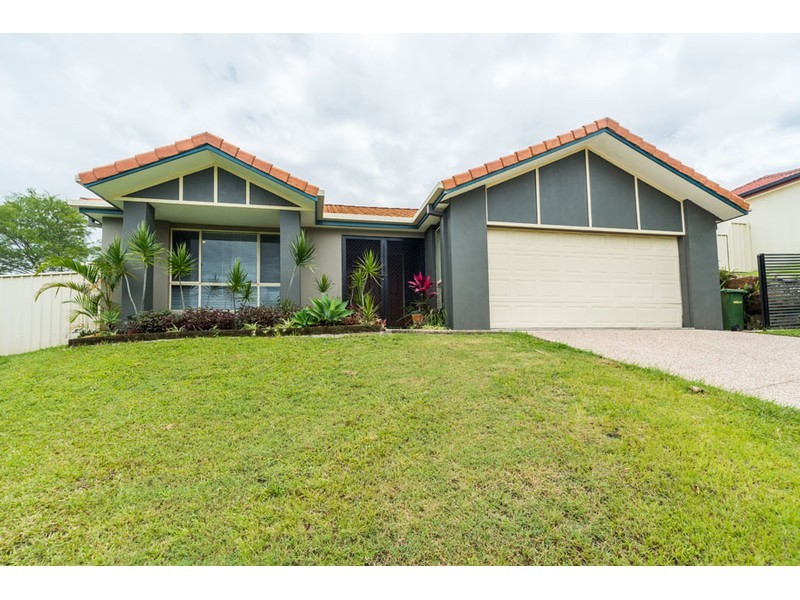 28 Ingles Circuit, Arundel QLD 4214