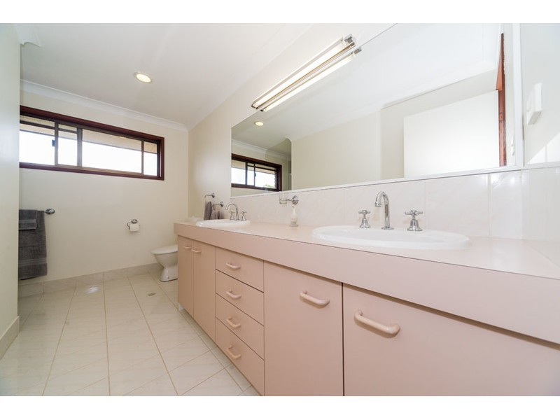 45 Uplands Drive, Parkwood QLD 4214