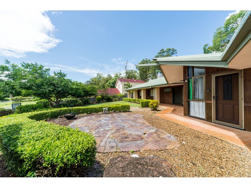 6 Rosebud Close, Parkwood QLD 4214