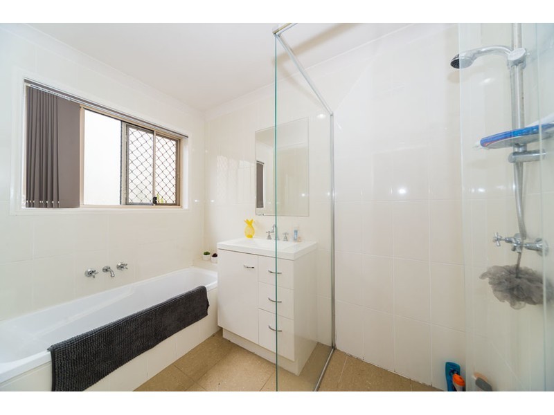 24 Tiger Drive, Arundel QLD 4214