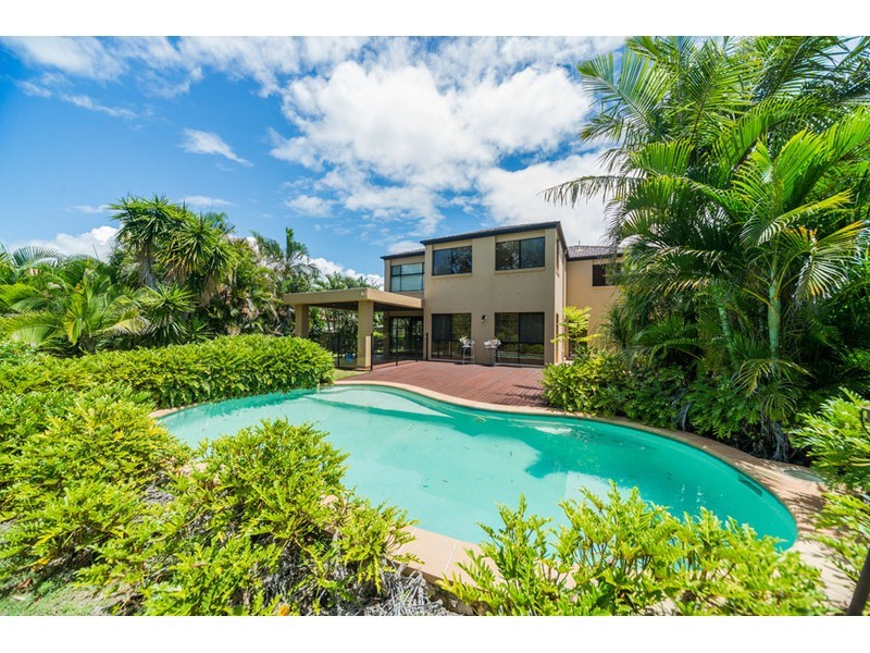 5 Hazel Court, Arundel QLD 4214