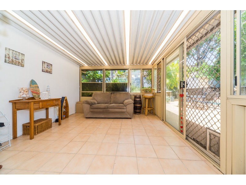 13 Winani Drive, Ashmore QLD 4214