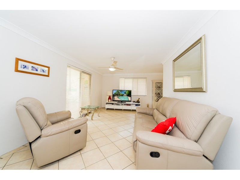 13 Winani Drive, Ashmore QLD 4214