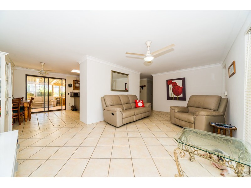 13 Winani Drive, Ashmore QLD 4214