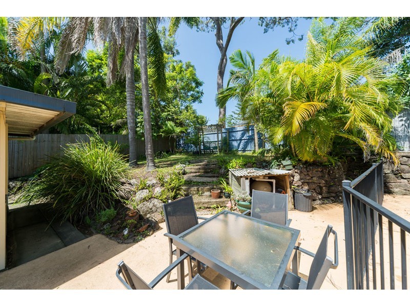 13 Winani Drive, Ashmore QLD 4214