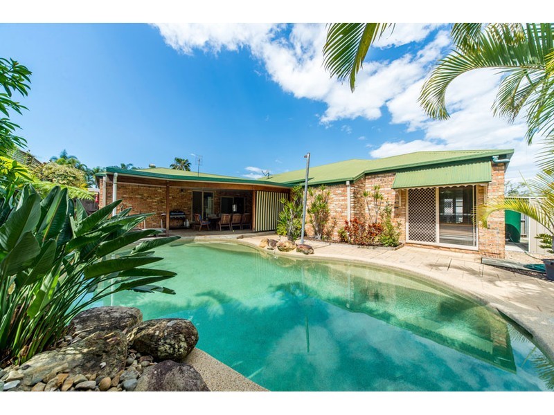 55 Arnold Palmer Drive, Parkwood QLD 4214