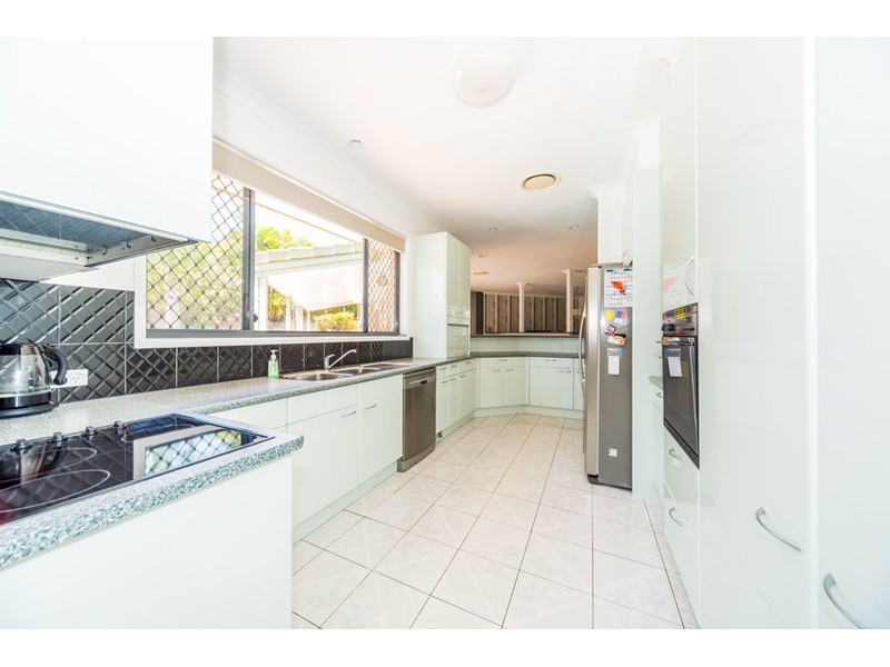 9 Portland Court, Parkwood QLD 4214