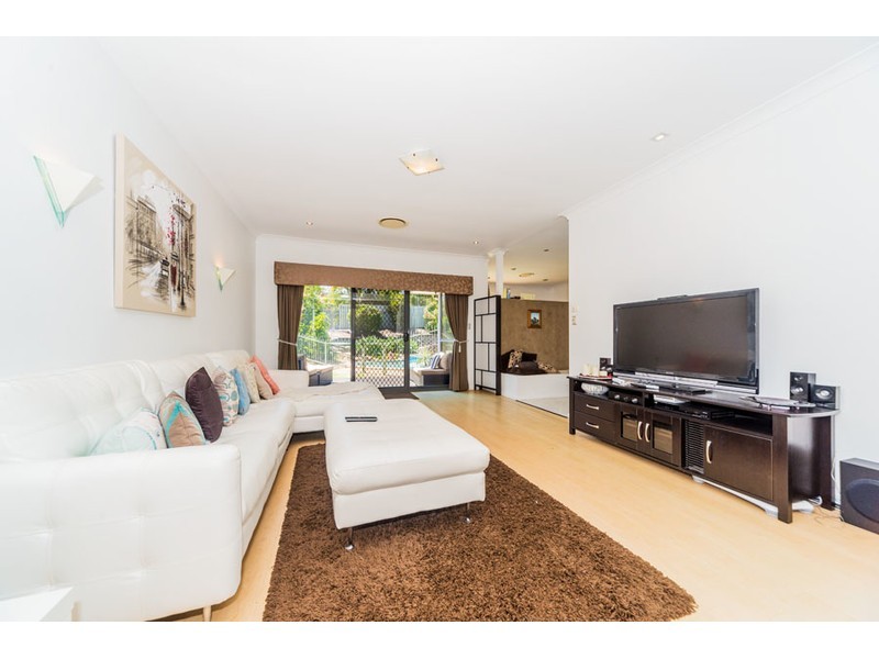 9 Portland Court, Parkwood QLD 4214