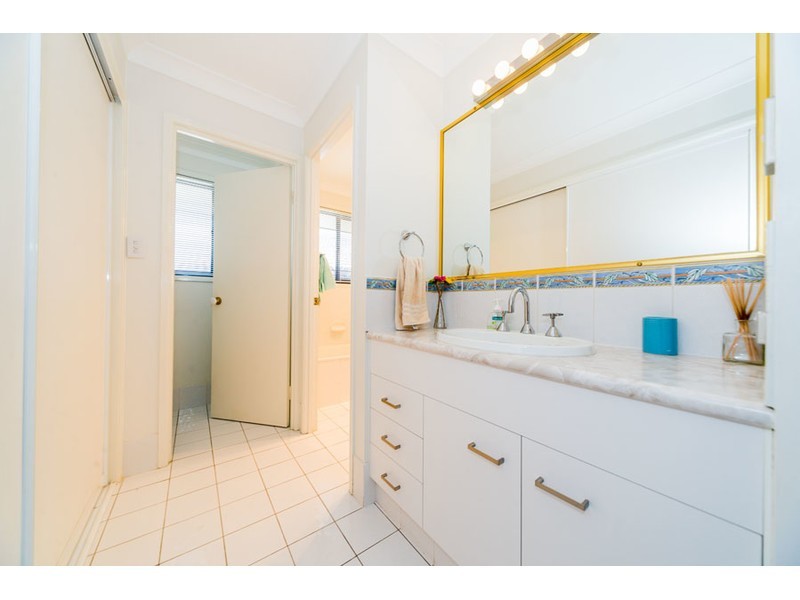 9 Portland Court, Parkwood QLD 4214