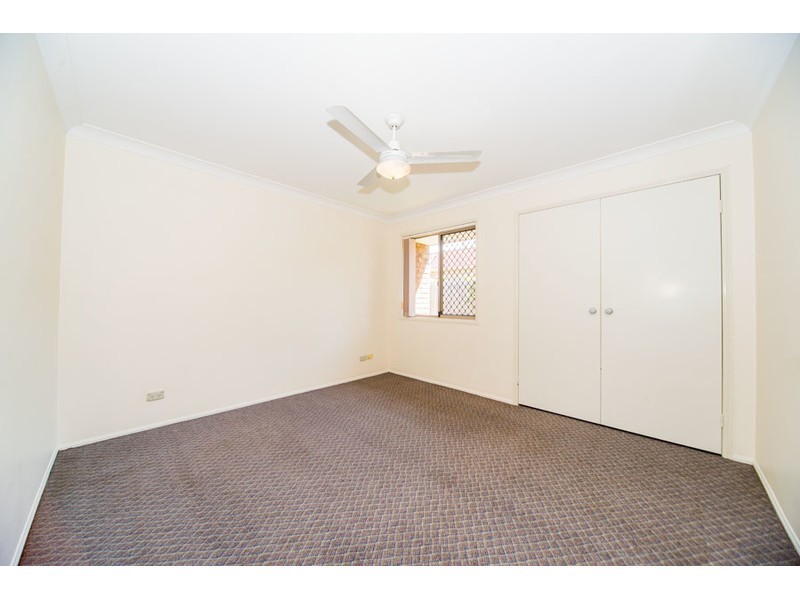 2/4 Stephanie Court, Labrador QLD 4215