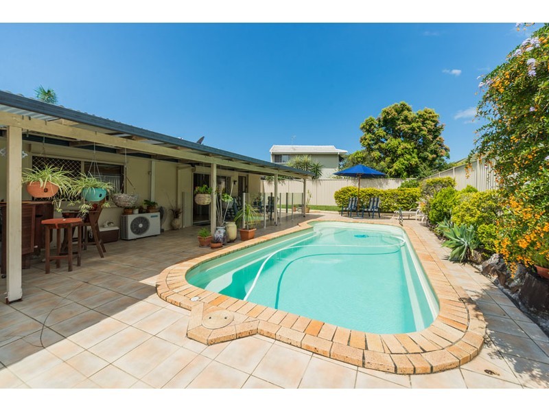 5 Clubhouse Drive, Arundel QLD 4214