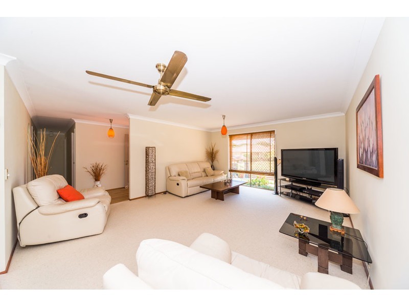 5 Clubhouse Drive, Arundel QLD 4214